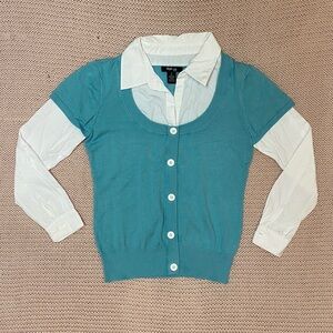 ✰ blue sweater with built in collar detail ✰